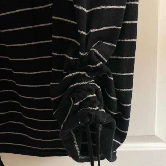 Torrid 3 Black white striped Side Drawstring Pullover  3/4 Sleeve Sweater - Picture 5 of 5
